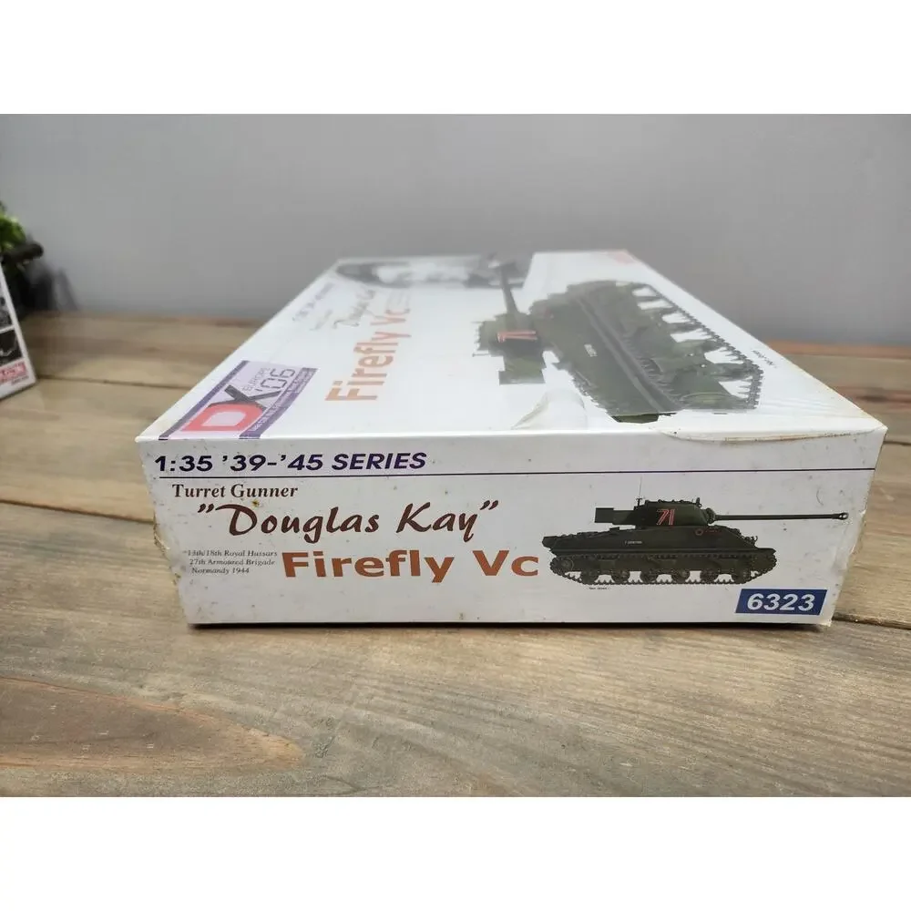 DRAGON 1/35 6323 FIREFLY VC DOUGLAS KAY